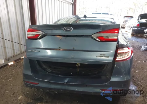 2019 Ford Fusion Hybrid Se z USA, uszkodzony, nr VIN 3FA6P0LUXKR192590
